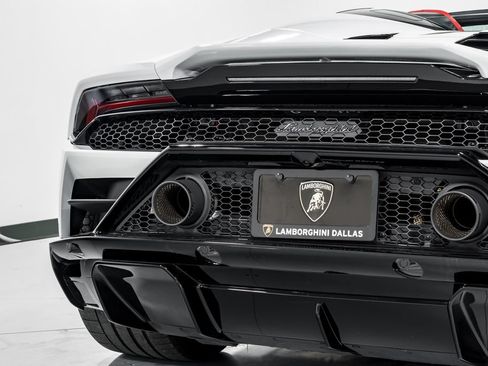 Used 2023 Lamborghini Huracan EVO RWD image 54