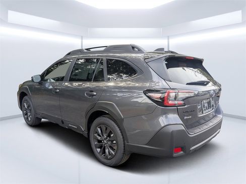 New 2025 Subaru Outback Onyx Edition image 5
