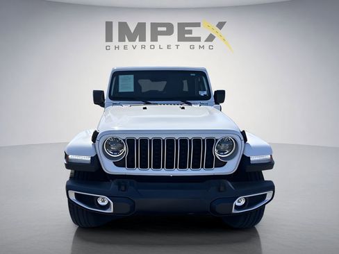 Used 2025 Jeep Wrangler Unlimited Sahara AWD/4WD image 10