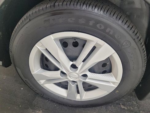 Used 2024 Nissan Kicks S FWD image 31