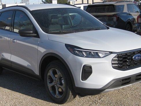 New 2026 Ford Escape ST-Line w/ Cold Weather Package AWD/4WD image 6