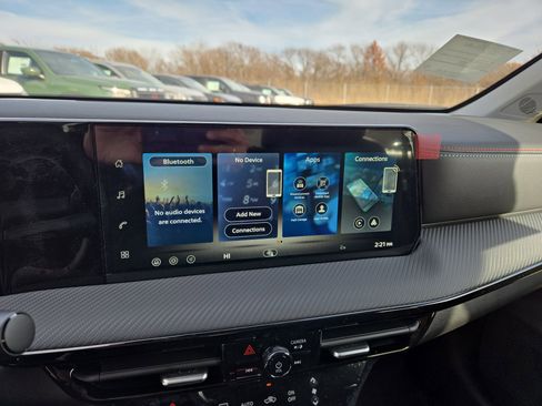 New 2026 Nissan Kicks SR image 25