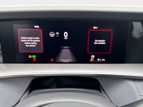 New 2025 Volkswagen Tiguan SE image 27