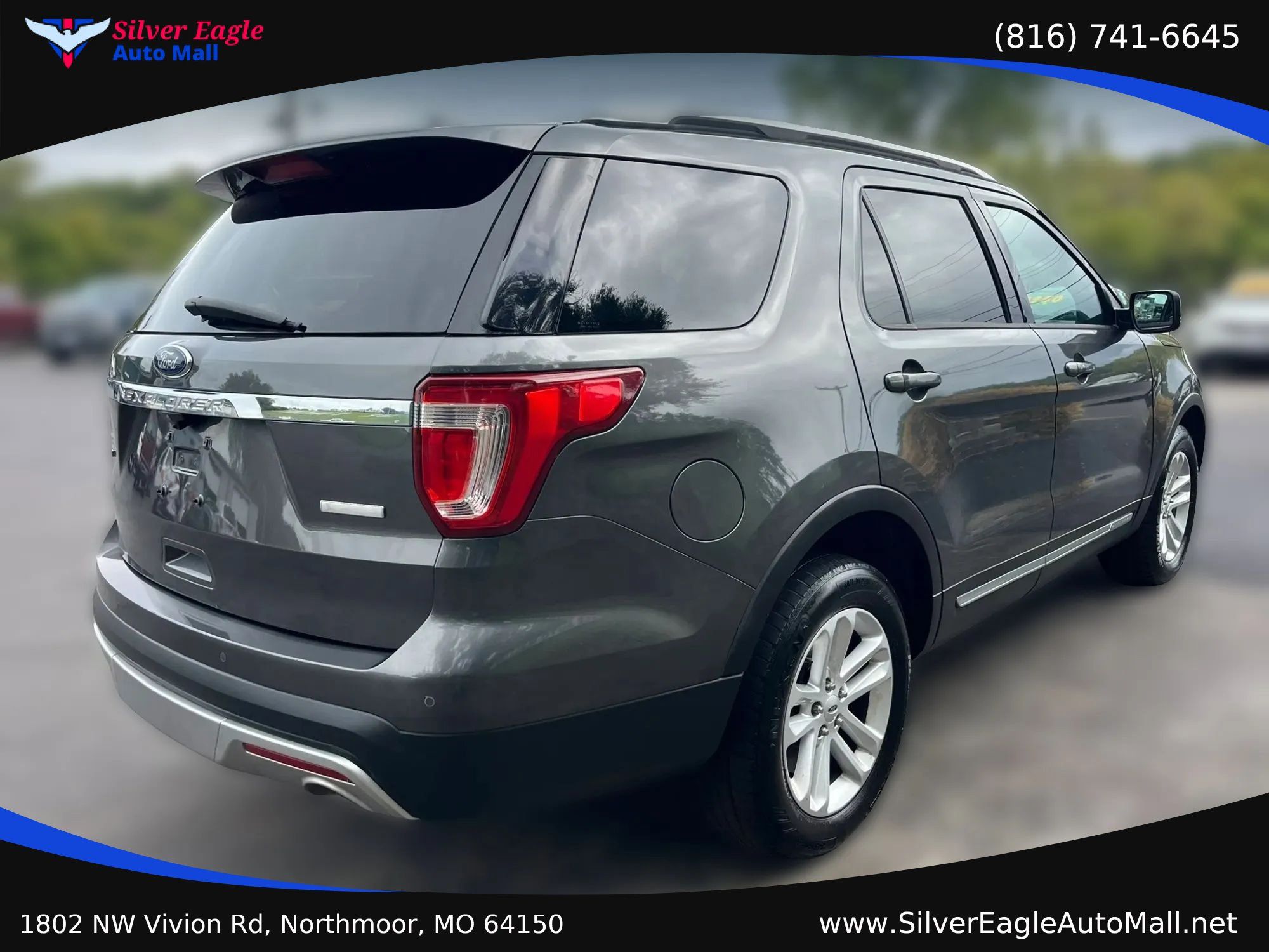 Used 2016 Ford Explorer XLT w/ Equipment Group 202A FWD image 4