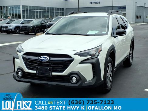 Used 2025 Subaru Outback Premium w/ Popular Package #1A AWD/4WD image 2