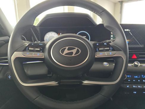 New 2026 Hyundai Elantra Limited image 24