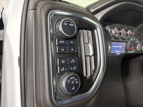 Used 2022 Chevrolet Silverado 3500 LTZ image 9