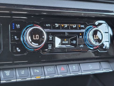 New 2026 GMC Sierra 3500 AT4 w/ Technology Package image 31