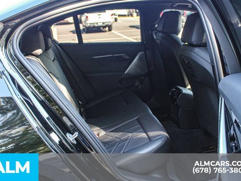 Used 2026 BMW 550e xDrive w/ Premium Package AWD/4WD image 18