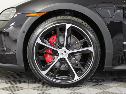 Used 2025 Porsche Taycan 4S image 41