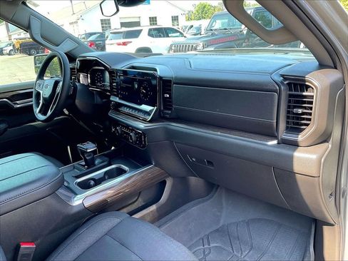 Used 2023 Chevrolet Silverado 1500 RST AWD/4WD image 14