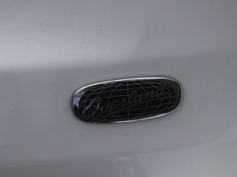 Used 2017 Jeep Grand Cherokee Overland image 9