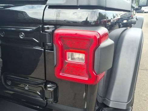 Certified 2024 Jeep Wrangler Unlimited Rubicon 4xe AWD/4WD image 12