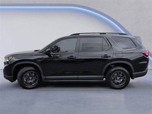 New 2025 Honda Pilot TrailSport image 10