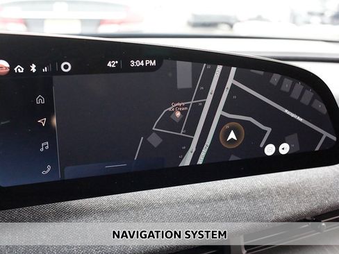 Used 2024 Lucid Air Touring image 3