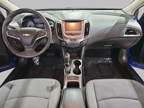 Certified 2018 Chevrolet Cruze LT w/ LT Convenience Package image 11