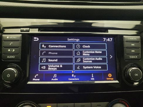 Used 2020 Nissan Rogue Sport S FWD image 25