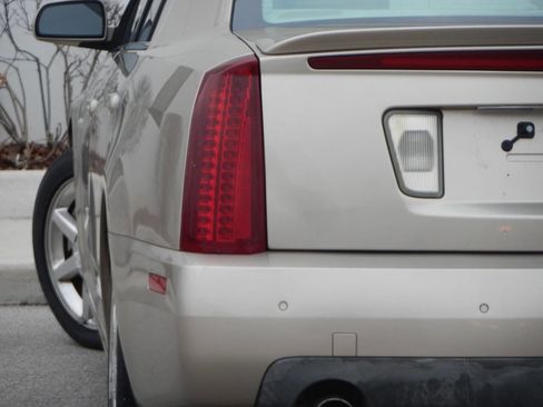 Used 2005 Cadillac STS w/ Preferred Equipment Group RWD image 1
