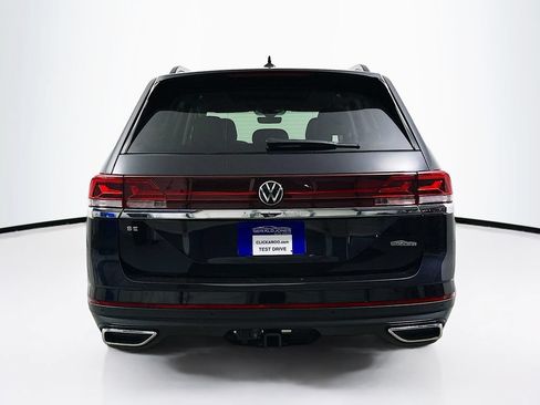 Used 2026 Volkswagen Atlas SE w/ Panoramic Sunroof Package FWD image 16