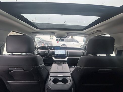 Used 2025 Ford Expedition Max Platinum image 26