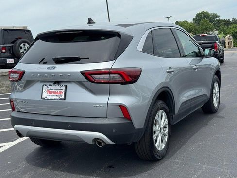 Used 2023 Ford Escape Active AWD/4WD image 3