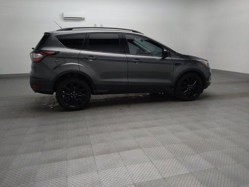 Used 2017 Ford Escape SE w/ Equipment Group 201A FWD image 10