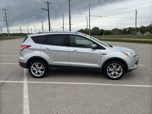 Used 2016 Ford Escape Titanium AWD/4WD image 13