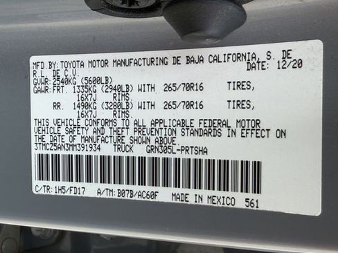 Certified 2021 Toyota Tacoma TRD Off-Road w/ Technology Package AWD/4WD image 32