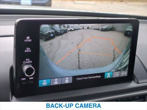 Used 2023 Honda Pilot Touring image 18