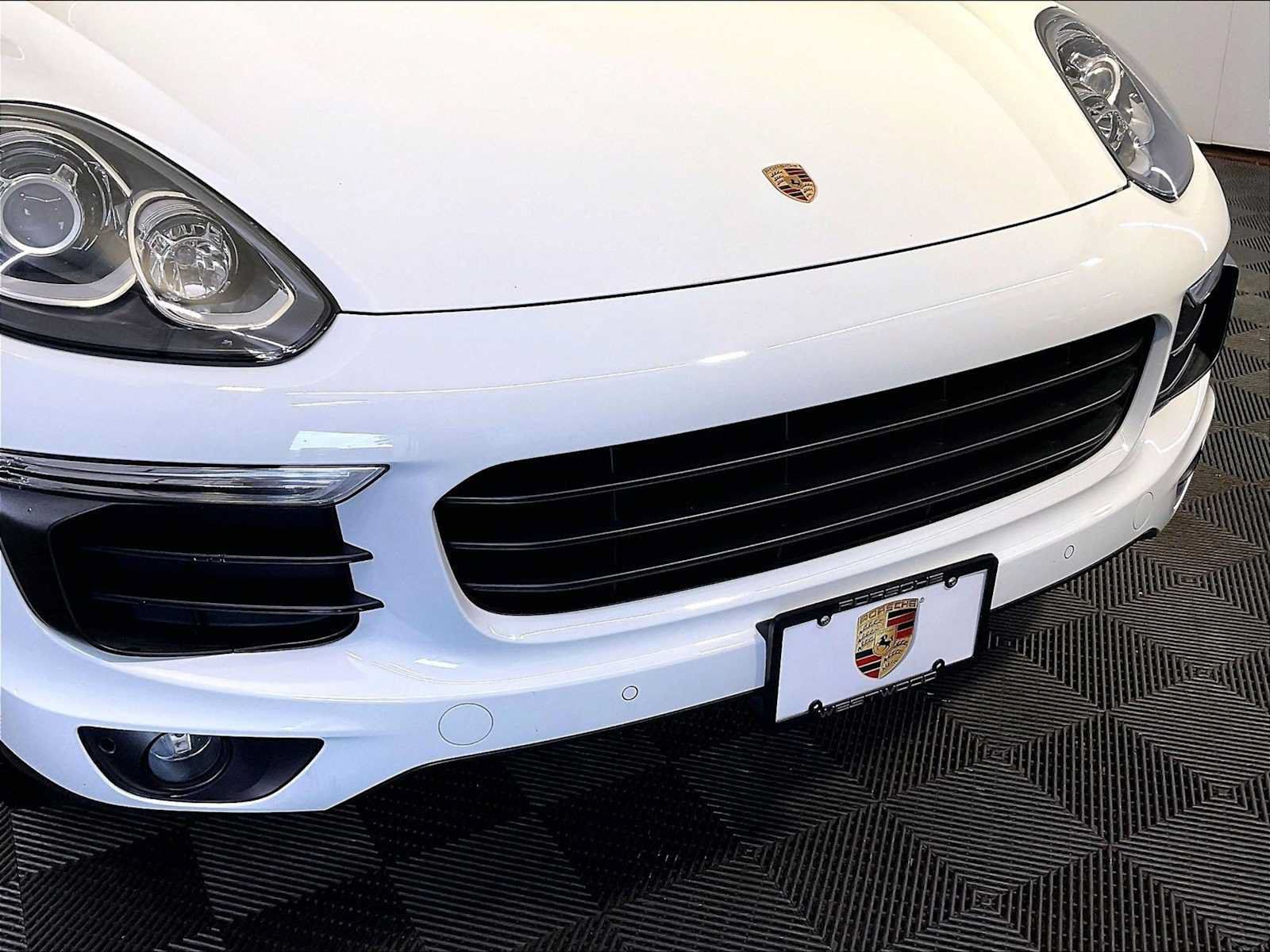 Certified 2016 Porsche Cayenne AWD/4WD image 34