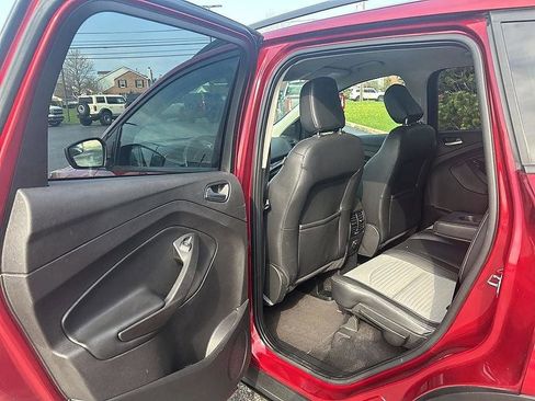 Used 2018 Ford Escape SE w/ SE Sport Appearance Package AWD/4WD image 26