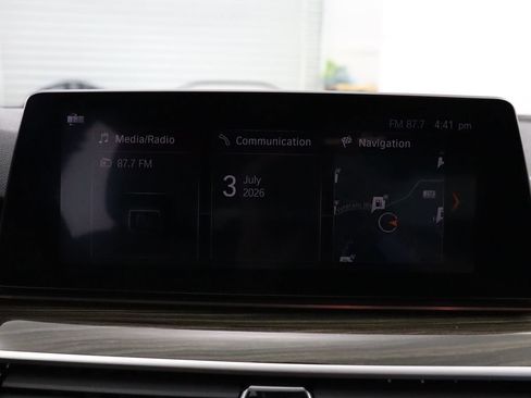 Used 2019 BMW 530i w/ Convenience Package RWD image 22