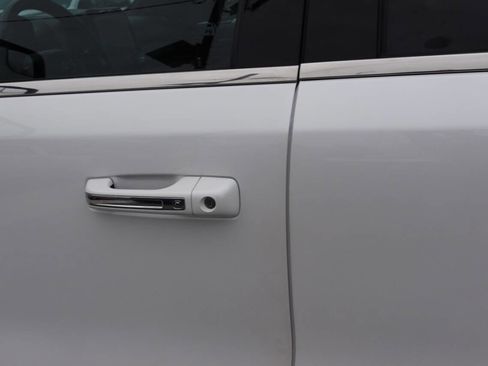 Used 2022 RAM 1500 Limited w/ Body-Colour Bumper Group image 15