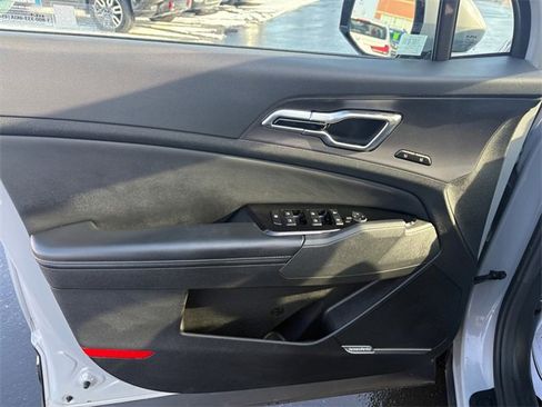 Certified 2023 Kia Sportage SX image 18