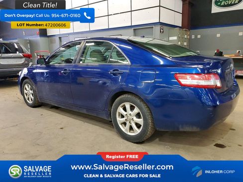 Used 2011 Toyota Camry LE w/ LE Extra-Value Pkg image 3