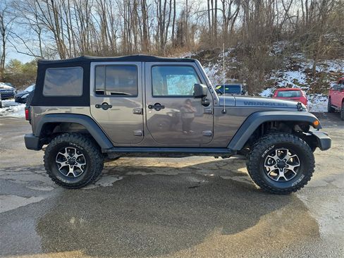 Used 2016 Jeep Wrangler Unlimited Sport image 3