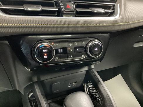 Used 2025 Chevrolet TrailBlazer ACTIV w/ Convenience Package image 16