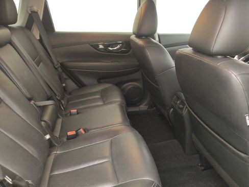 Used 2019 Nissan Rogue SL w/ Premium Package FWD image 19
