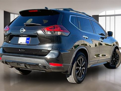 Used 2018 Nissan Rogue SV w/ Premium Package image 6