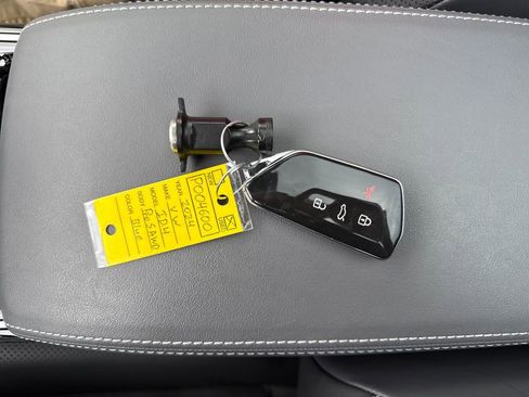 Certified 2024 Volkswagen ID.4 Pro S AWD/4WD image 25