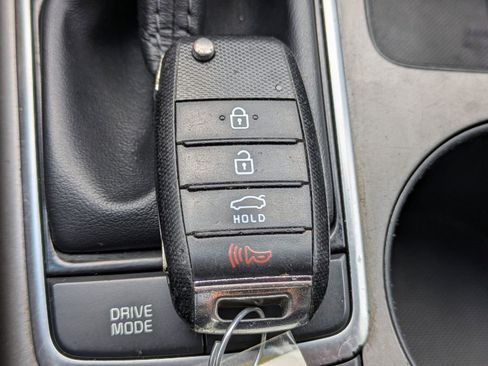 Used 2020 Kia Optima LX FWD image 25