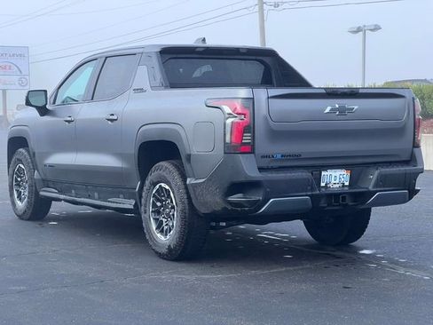 New 2026 Chevrolet Silverado EV Trail Boss w/ Premium Package AWD/4WD image 6