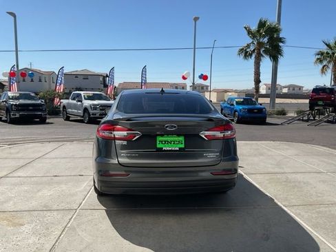 Used 2020 Ford Fusion Titanium image 6