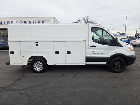 Used 2017 Ford Transit Connect XLT image 2