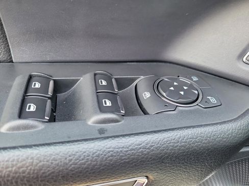 Used 2020 Ford Expedition XLT w/ Equipment Group 201A AWD/4WD image 20