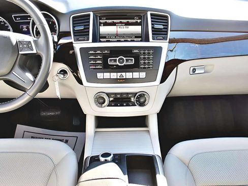Used 2013 Mercedes-Benz ML 350 4MATIC image 28
