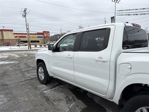 Used 2022 Nissan Frontier SV w/ Technology Package image 7