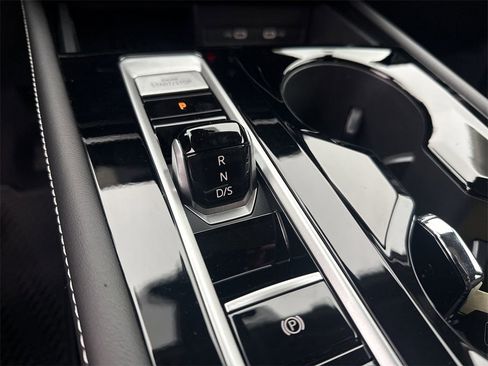 New 2026 Volkswagen Atlas SE image 35