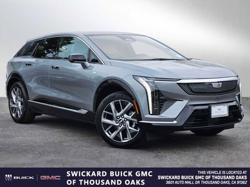 New 2026 Cadillac Optiq Luxury 1 image 1
