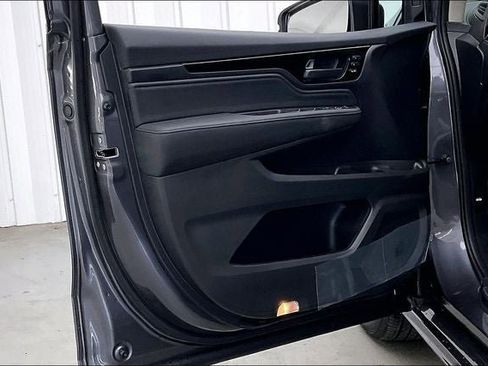 New 2026 Honda Odyssey Touring image 11